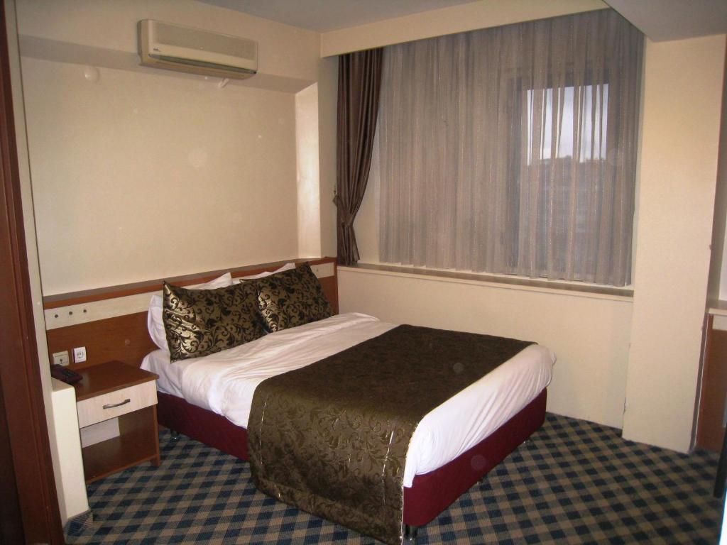 City Hotel Istanbul Room photo