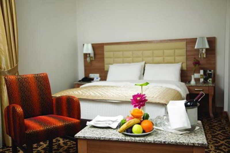 City Hotel Istanbul Exterior photo
