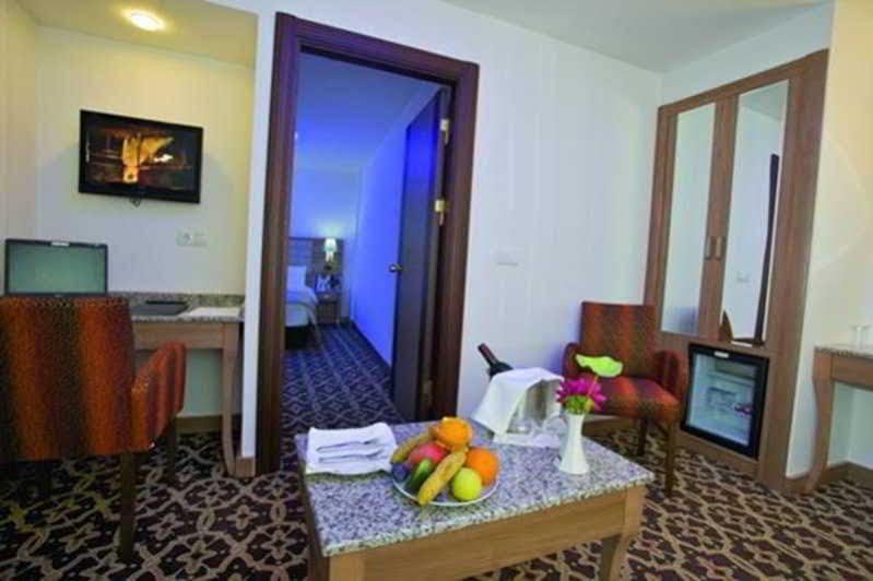 City Hotel Istanbul Exterior photo